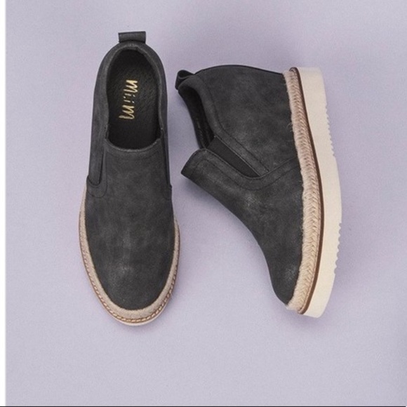 Shoes - 1 LEFT* Charcoal Wedge Espadrille Sneaker